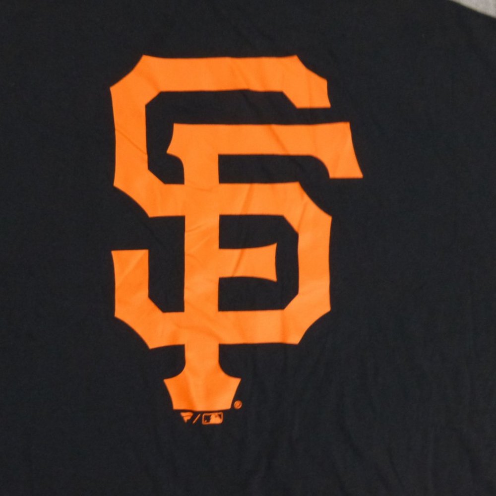Fanatics San Francisco Giants Black and Grey with Orange Logo and Logo at Back - Picture 5 of 9